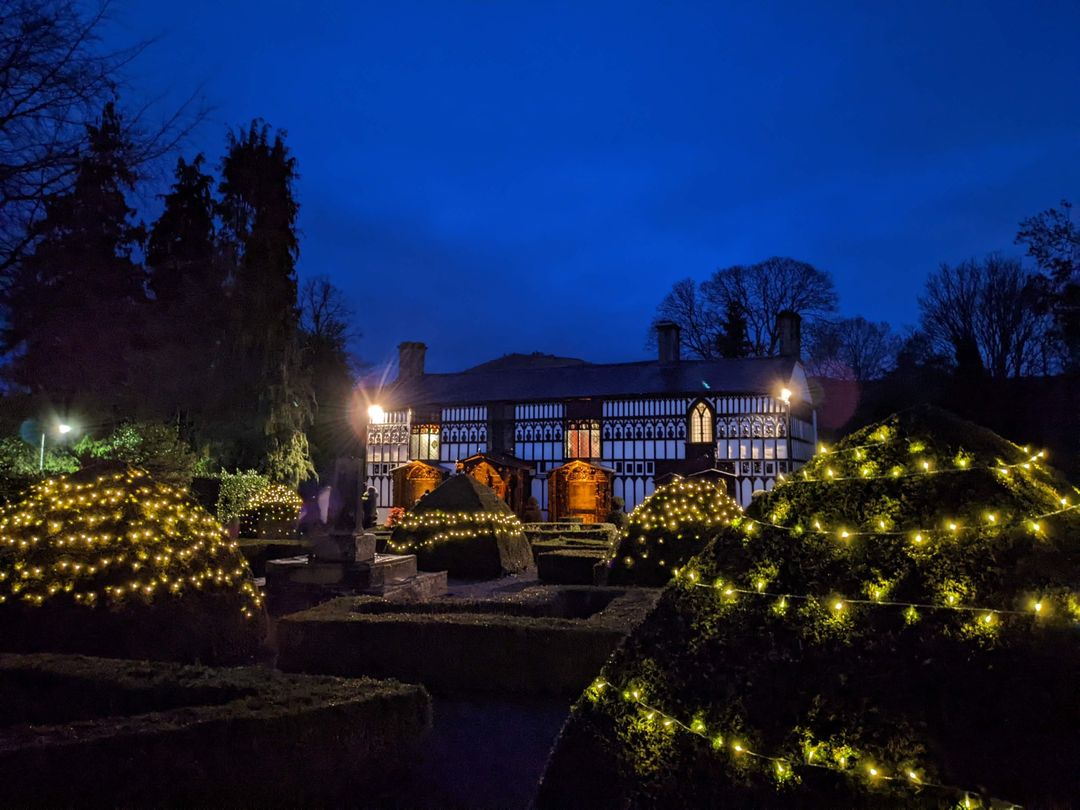 Seasonal Sparkle at Plas Newydd, Llangollen Gogledd Ddwyrain Cymru